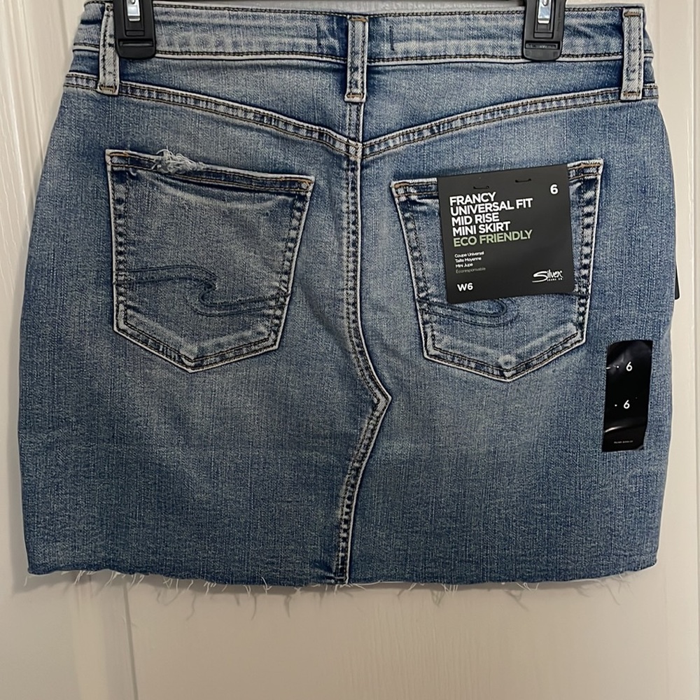 Mid Rise Mini Skirt - Picture 4 of 4